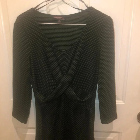 Dress(signature by robbie bee) - Picture 2 of 4